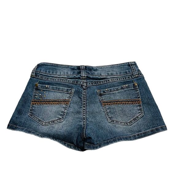 10/$25🦋 Truce Medium Wash Low Rise Denim Shorts - Size 5 - Picture 4 of 11